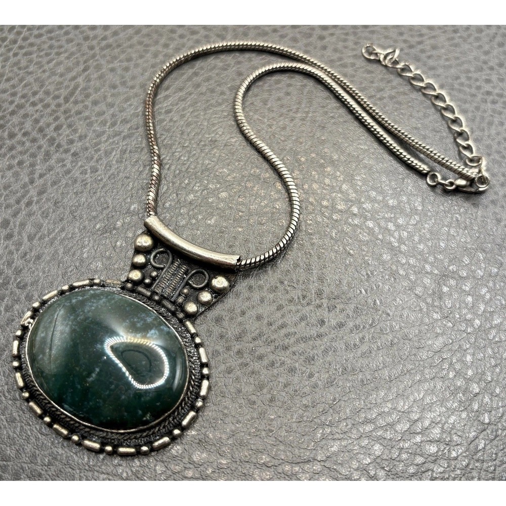 Vintage Moss Agate Pendant Necklace Tibetan Style Snake Chain Silver Tone Choker
